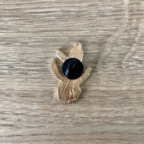 Cactus Enamel Pin - Picture 2 of 2